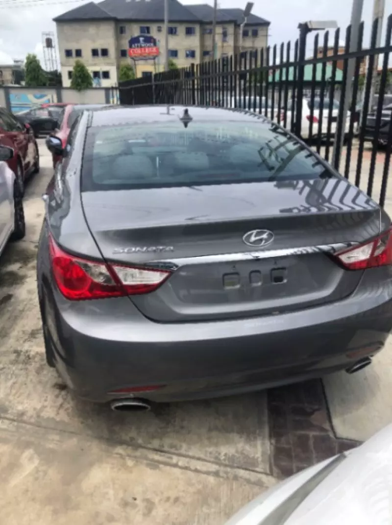 Hyundai SONATA 2,0L BVA / Cuir Luxury   - 2013