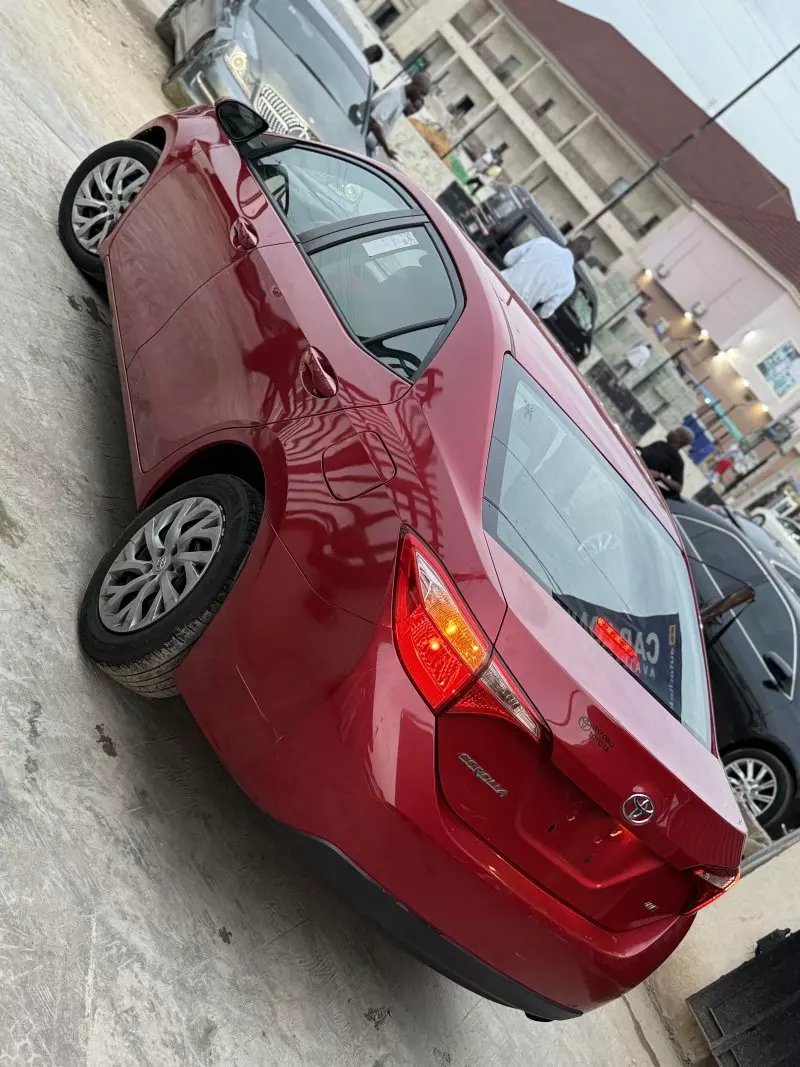 Toyota corolla   - 2018