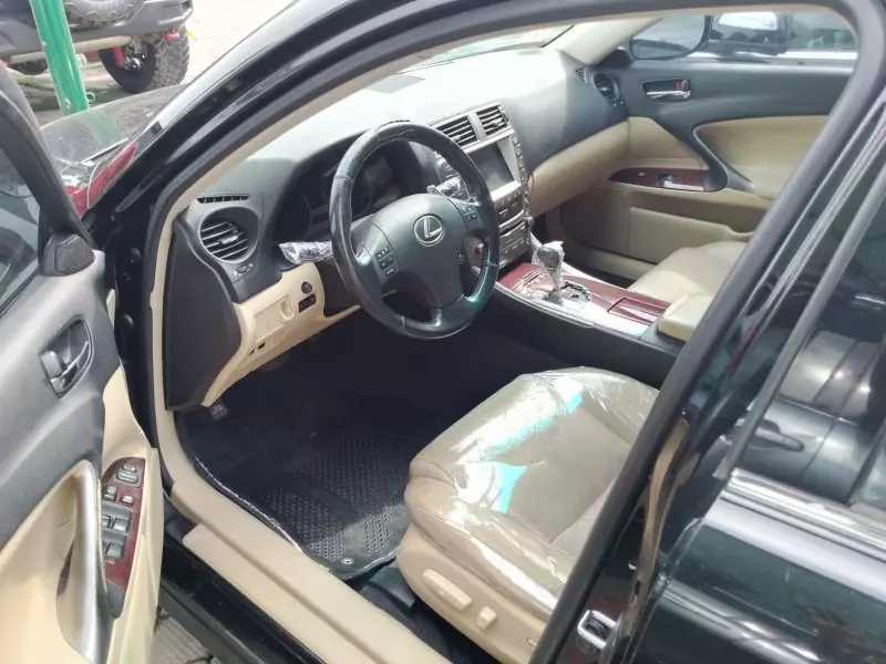 Lexus IS 250   - 2008
