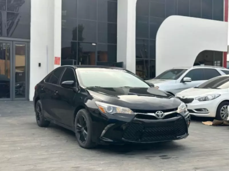 Toyota Camry   - 2015