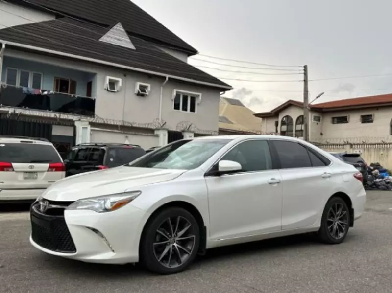 Toyota Camry   - 2015