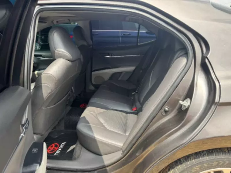Toyota Camry   - 2018
