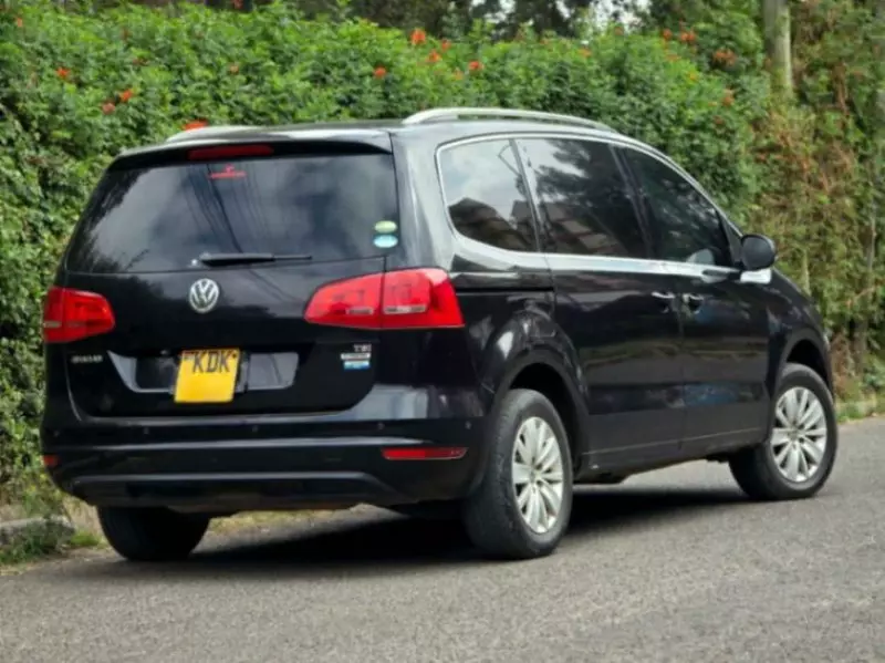 Volkswagen Sharan   - 2015