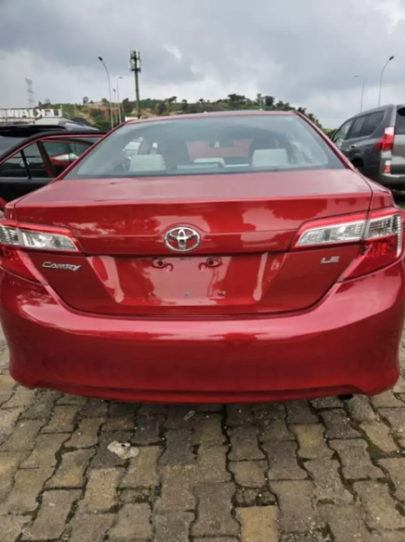 Toyota Camry   - 2013