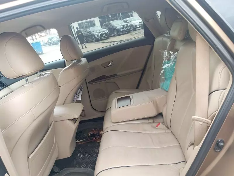 Toyota Venza   - 2010
