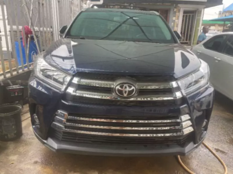 Toyota Highlander   - 2018