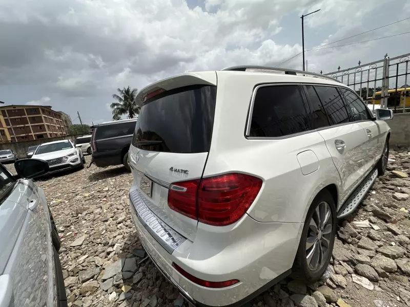 Mercedes-Benz 450   - 2013