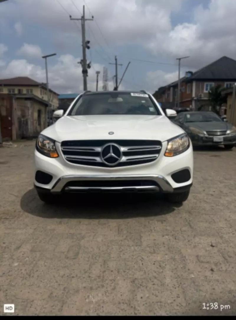 Mercedes-Benz GLC 300