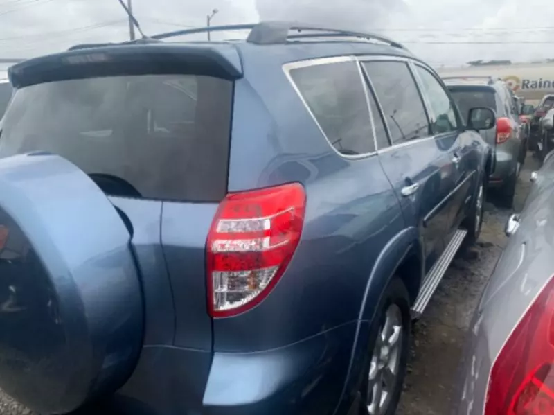 Toyota RAV 4   - 2009