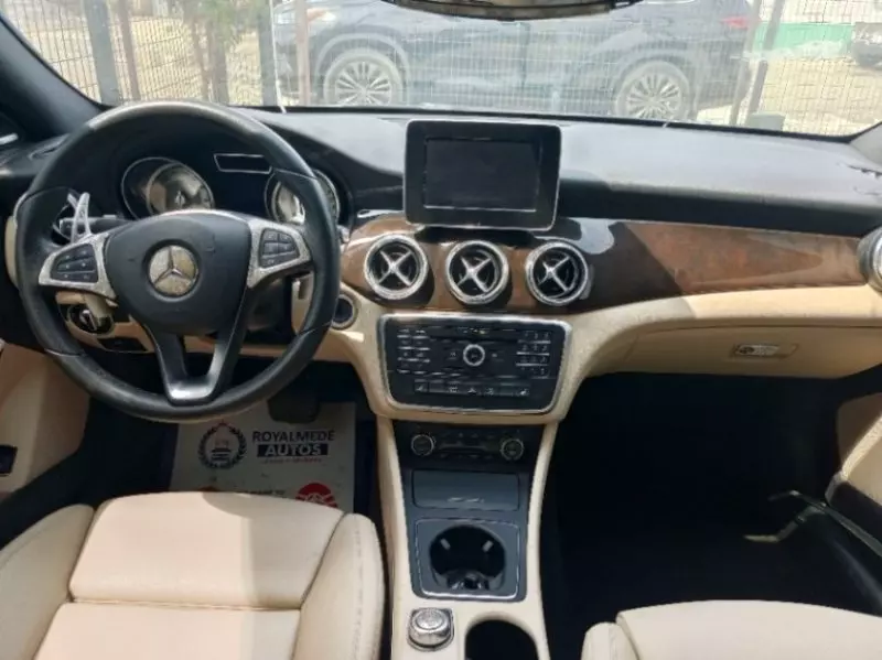 Mercedes-Benz CLA 250   - 2015