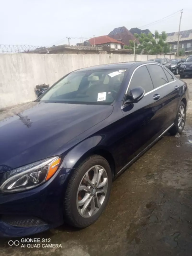 Mercedes-Benz C 300   - 2015