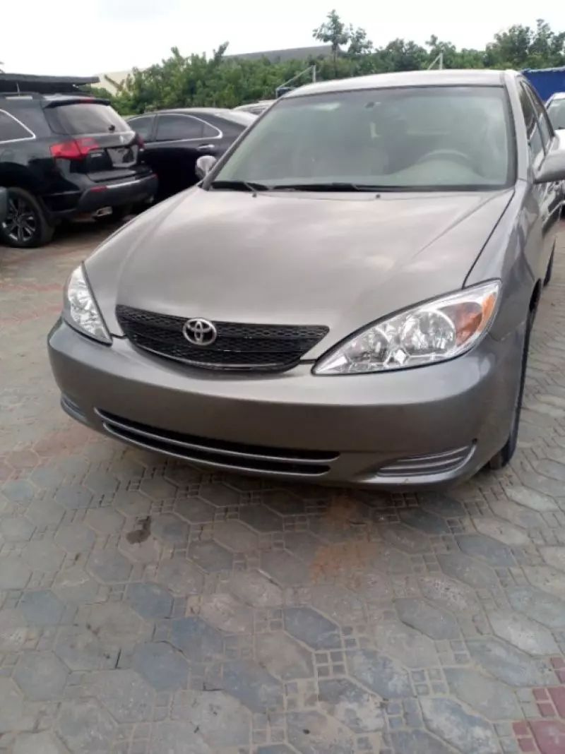 Toyota Camry   - 2003