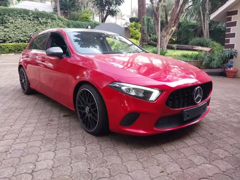 Mercedes-Benz A 180   - 2019
