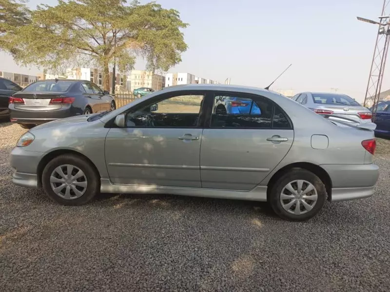 Toyota Corolla   - 2003