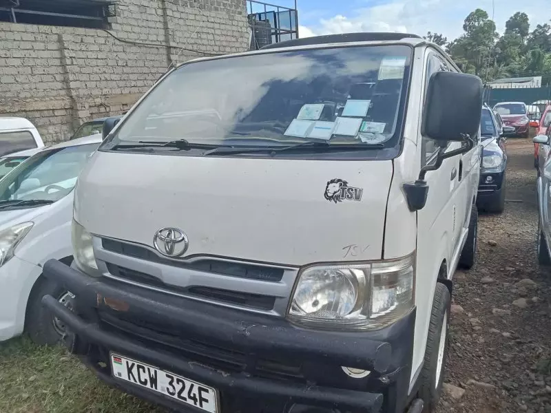 Toyota Hiace   - 2012