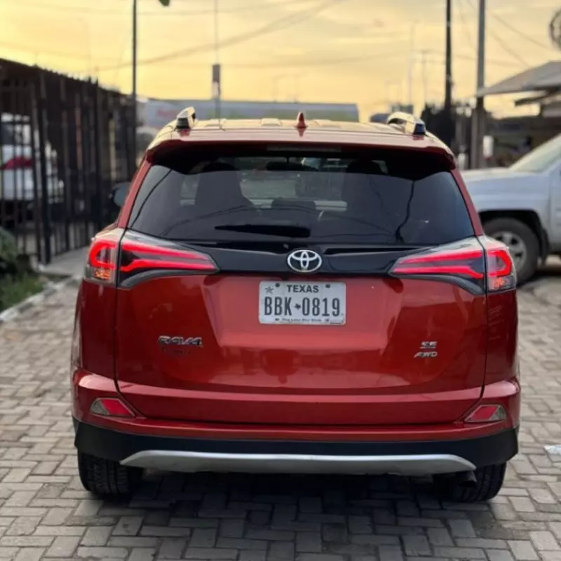 Toyota RAV 4   - 2016