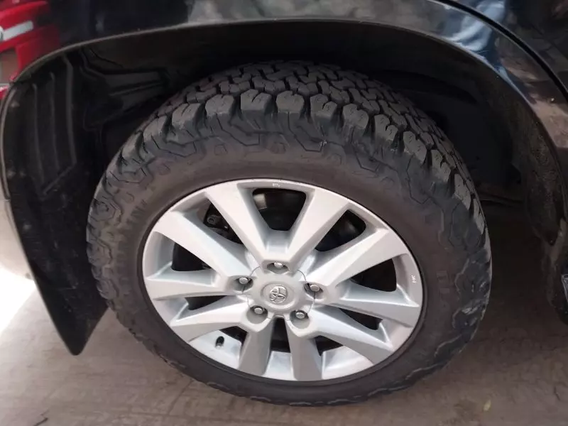 Toyota Landcruiser  V8   - 2014