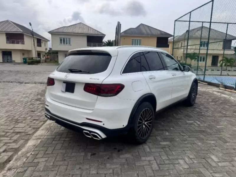 Mercedes-Benz GLC 300   - 2018