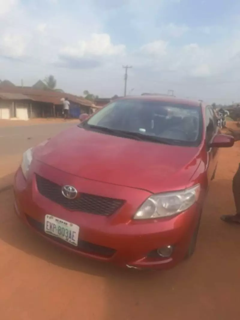 Toyota Corolla   - 2009