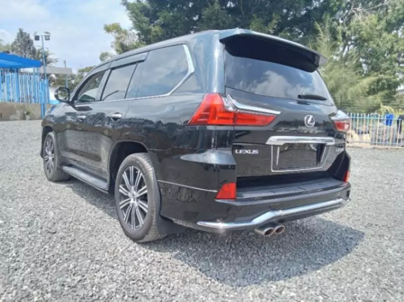 Lexus LX 570   -