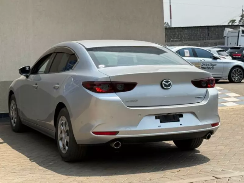 Mazda 3   - 2019