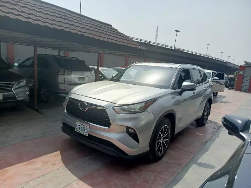 Toyota Highlander   - 2023