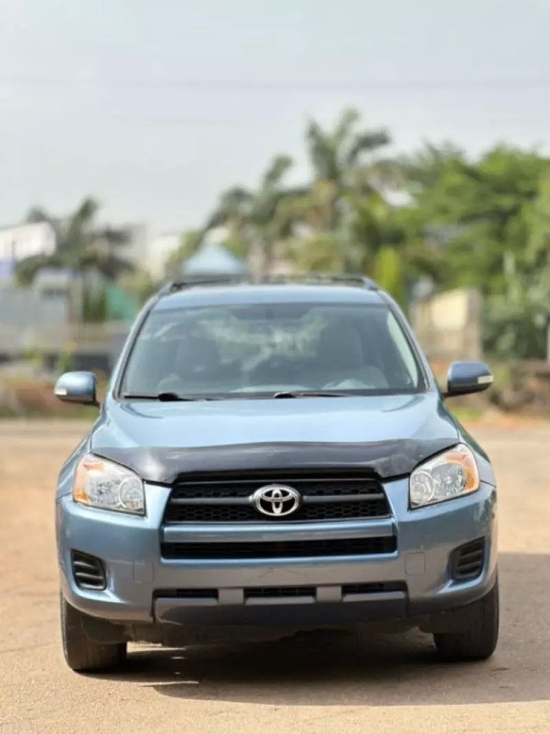 Toyota RAV4   - 2010