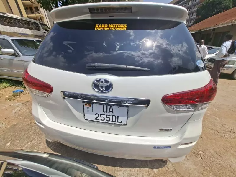 Toyota Wish   - 2012