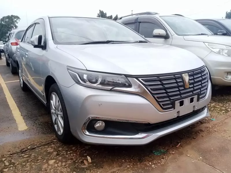 Toyota Premio    - 2016