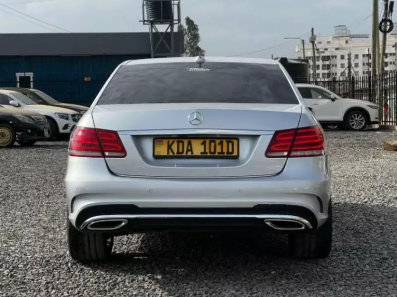 Mercedes-Benz E250 - 2013