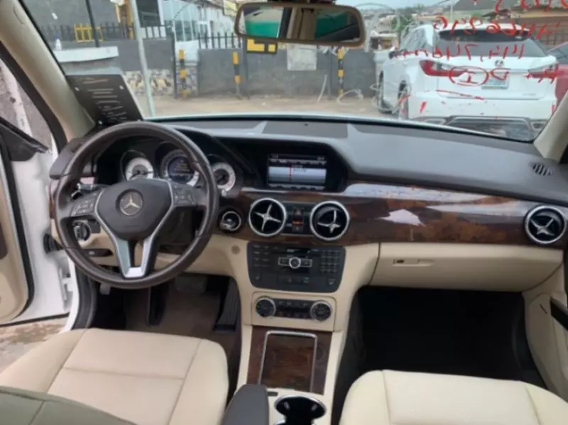 Mercedes-Benz GLK 350   - 2013