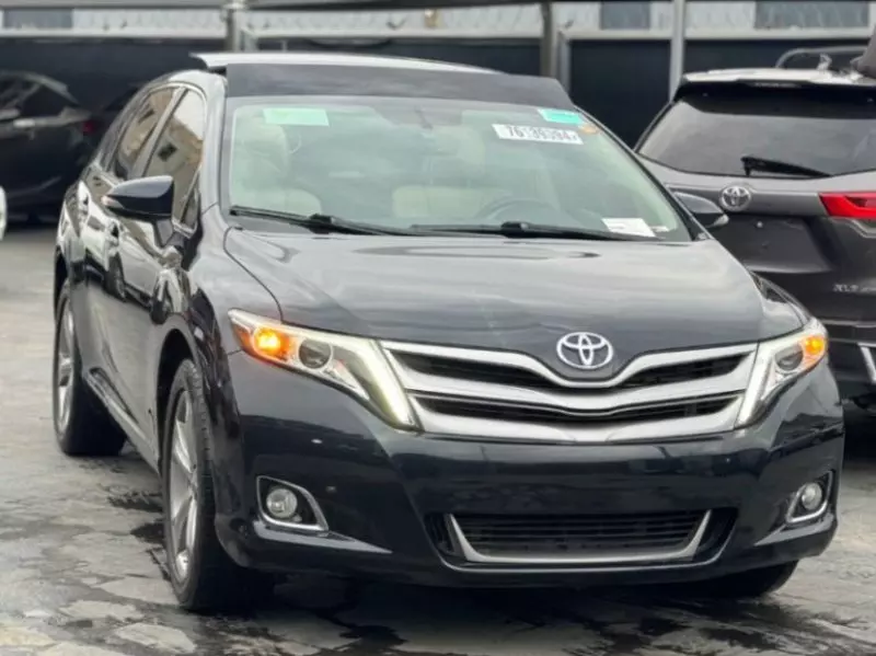 Toyota Venza   - 2013