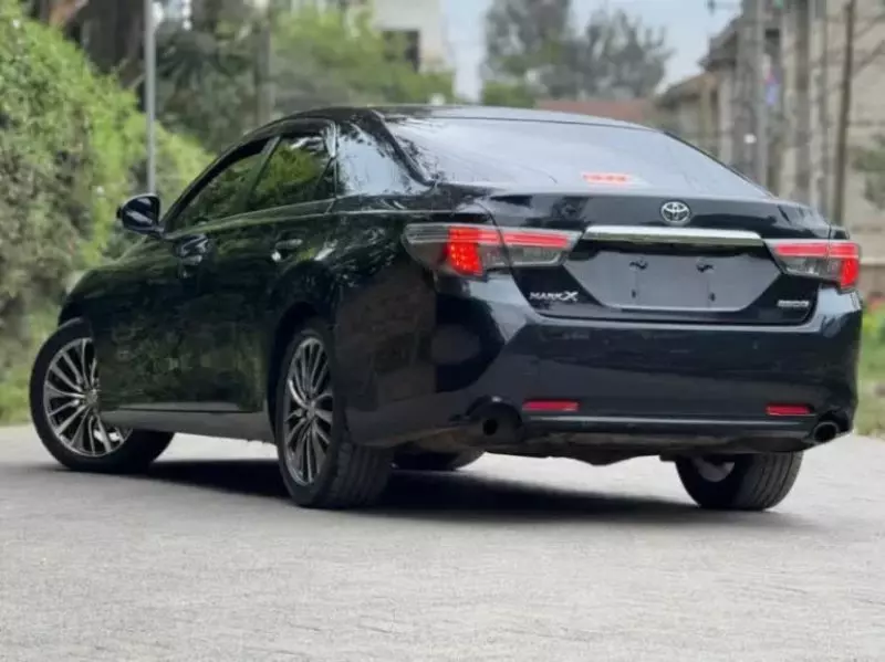 Toyota Mark X   - 2018