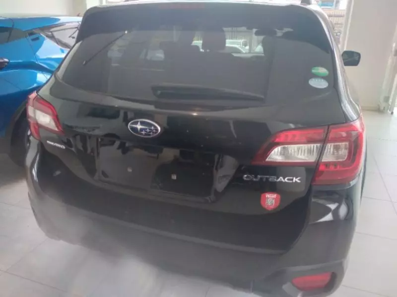 Subaru Outback   - 2015