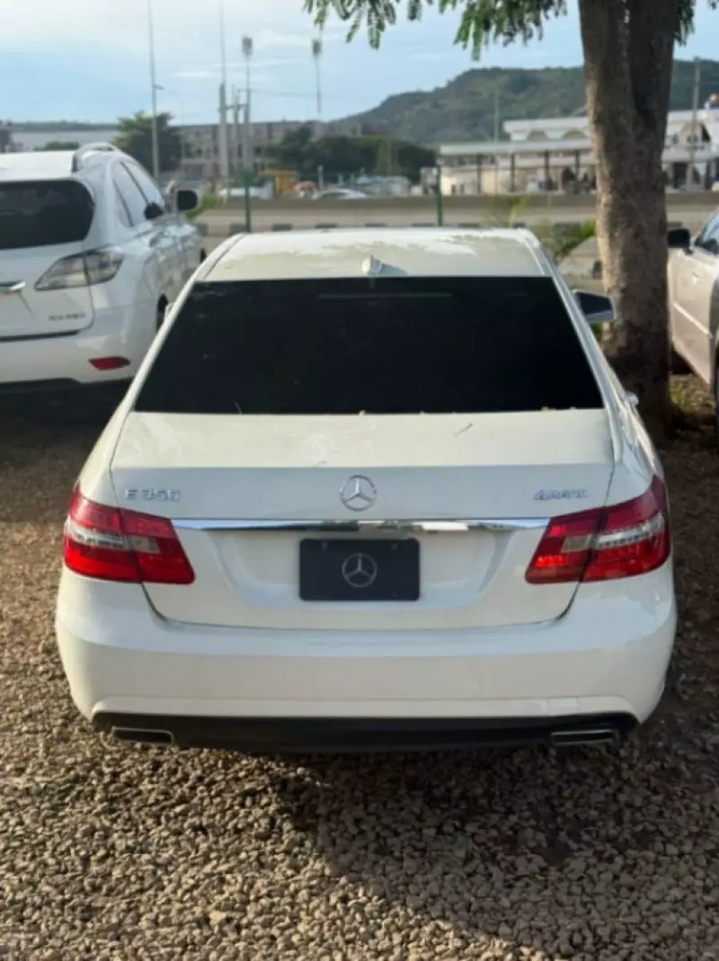 Mercedes-Benz E 350   - 2010