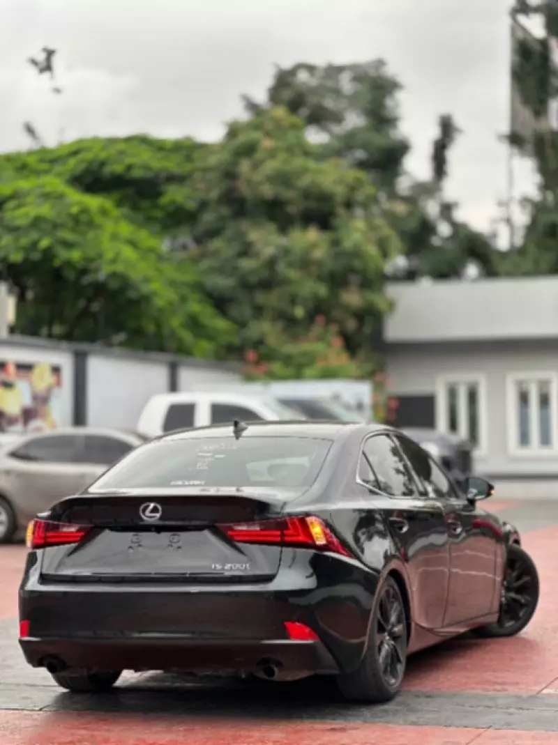 Lexus IS 200   - 2016