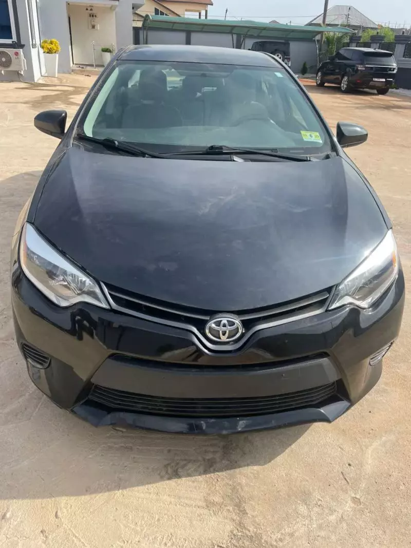 Toyota Corolla   - 2016