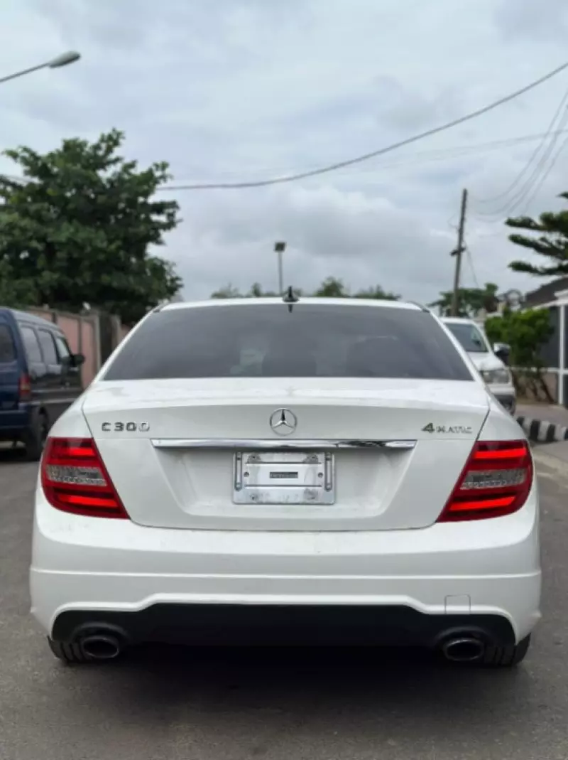 Mercedes-Benz C 300   - 2014