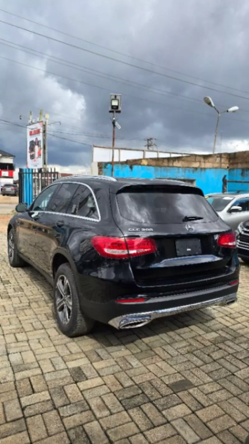 Mercedes-Benz GLC 300   - 2018