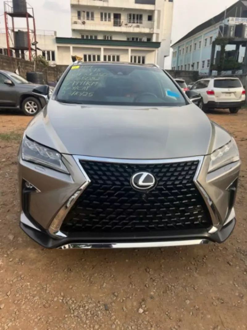 Lexus RX   - 2017