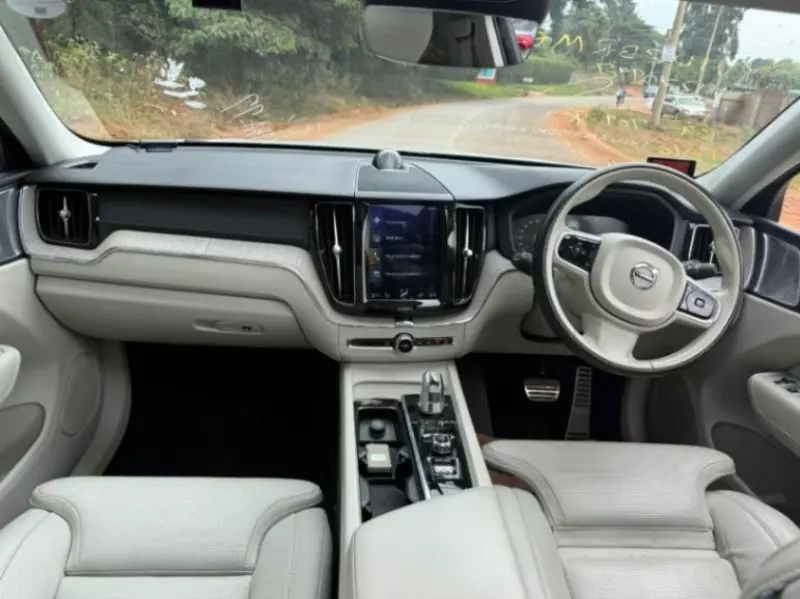 Volvo XC60   - 2019