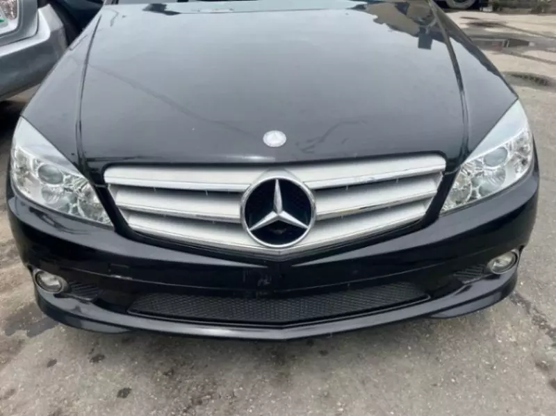 Mercedes-Benz C-Class   - 2009