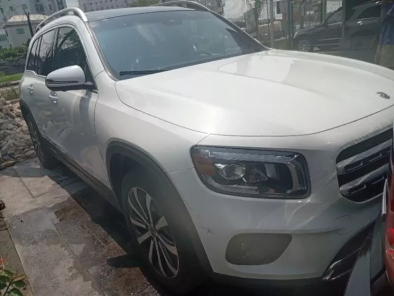 Mercedes-Benz GLB 250 - 2021