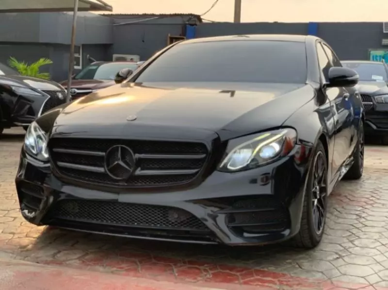 Mercedes-Benz E 300   - 2018