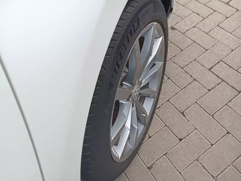 Volkswagen Passat   - 2017