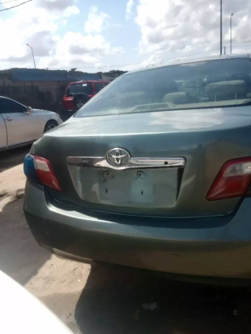 Toyota Camry   - 2008