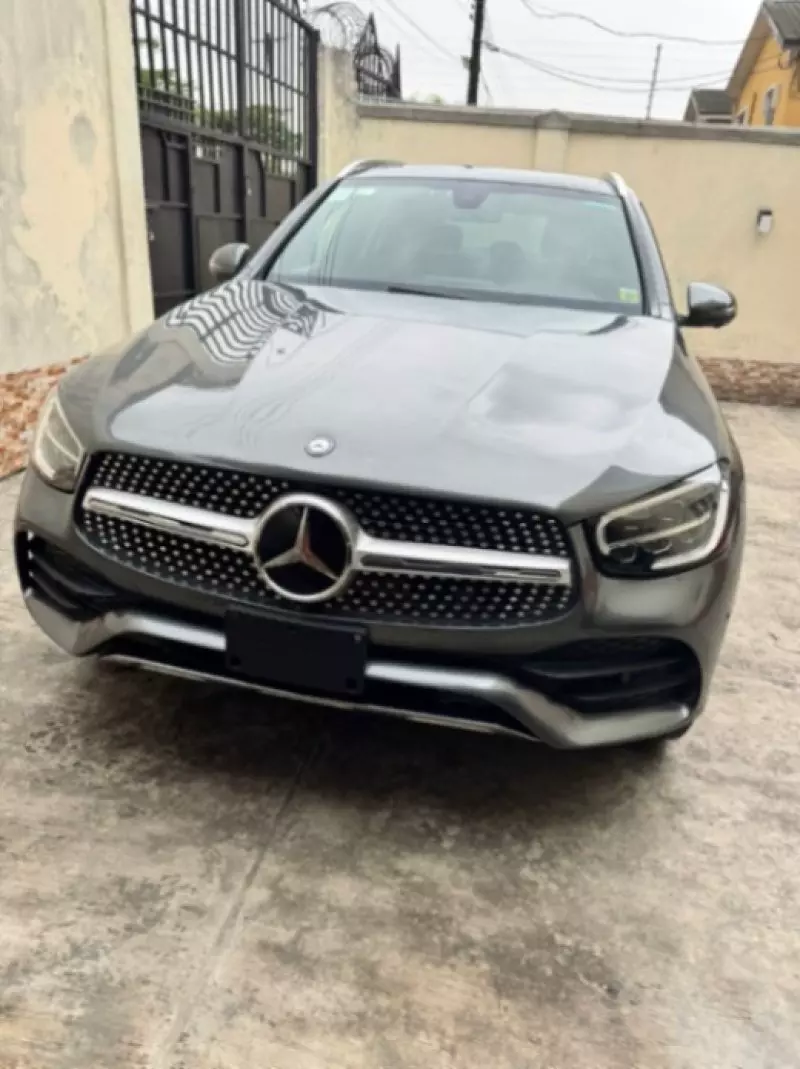 Mercedes-Benz GLC 300   - 2021