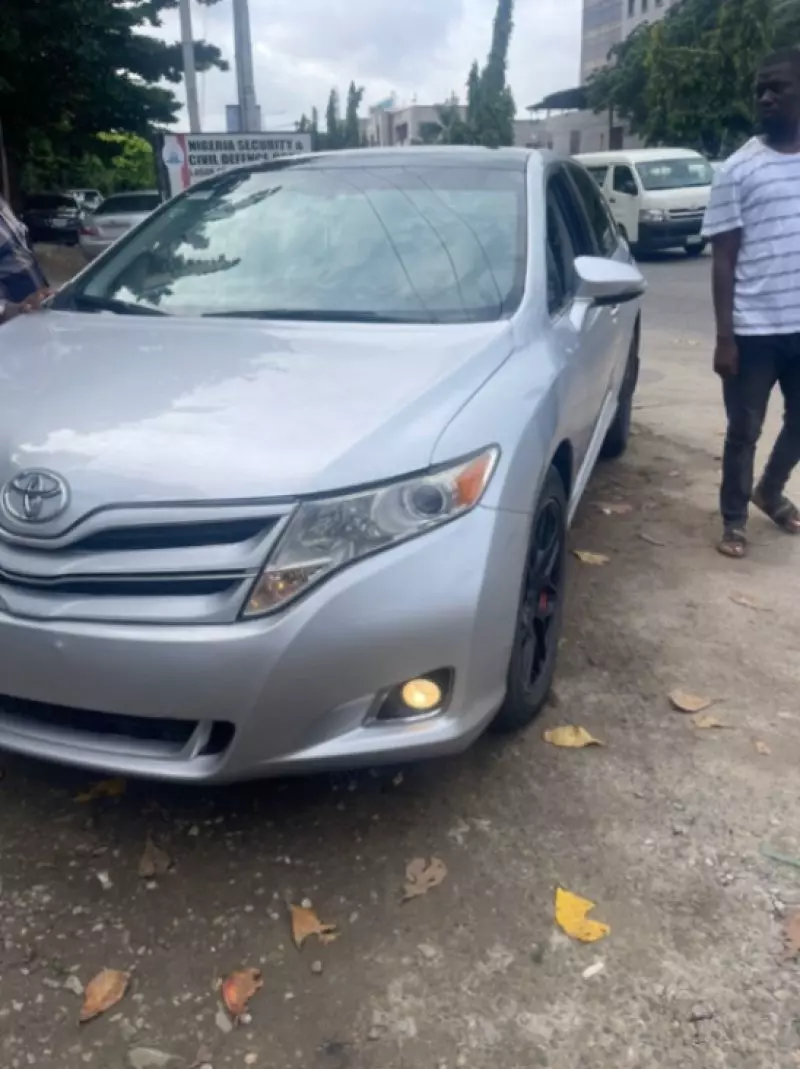 Toyota Venza   - 2013