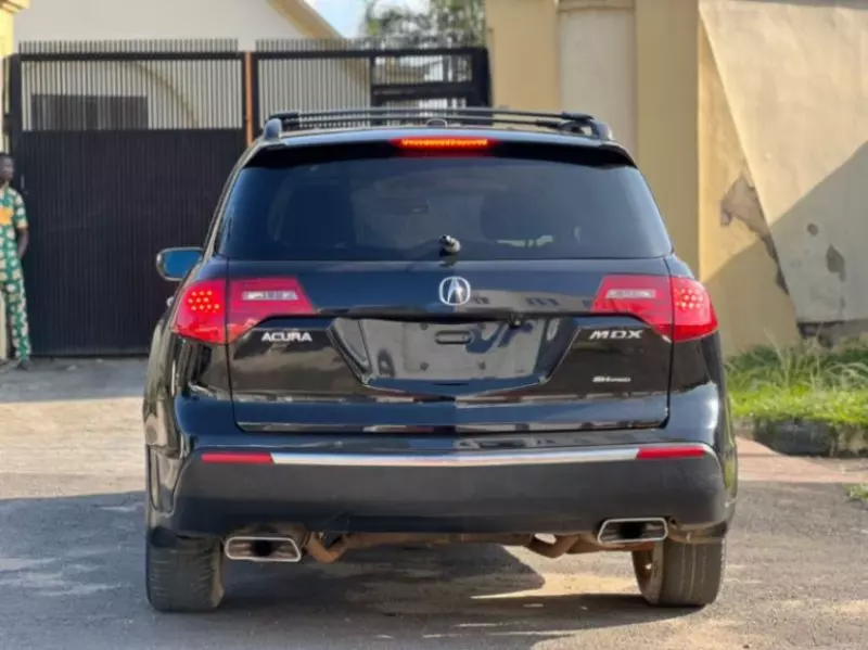 Acura MDX   - 2011