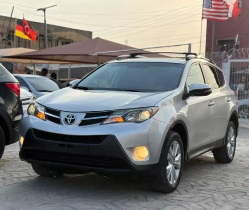 Toyota RAV4   - 2013